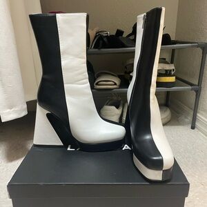 Size US 7 women’s Lamoda “Headturner Platform Ankle Boots”